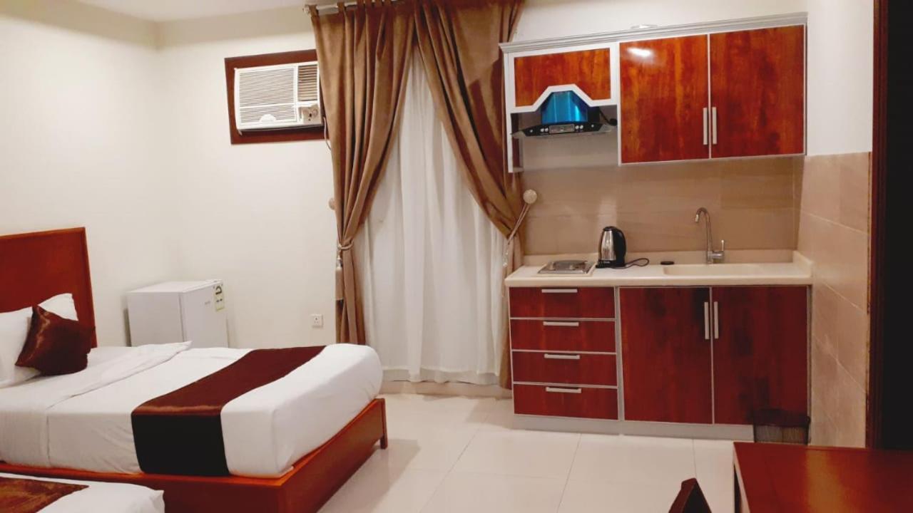 Iwan Alandalusia Al Ajaweed Aparthotel Jeddah Luaran gambar