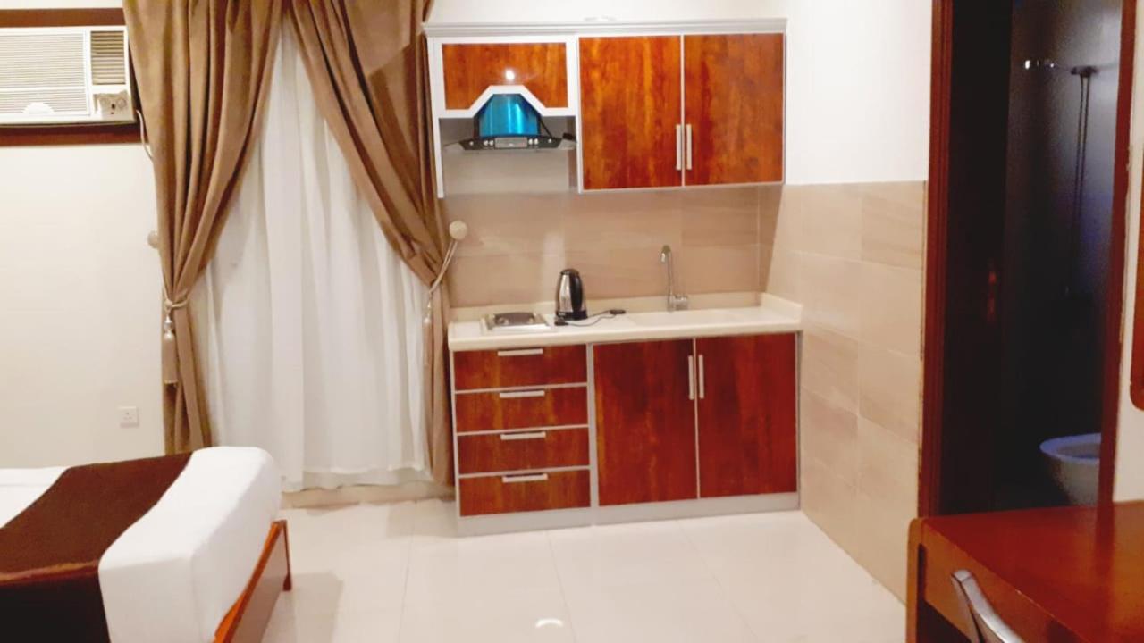 Iwan Alandalusia Al Ajaweed Aparthotel Jeddah Luaran gambar